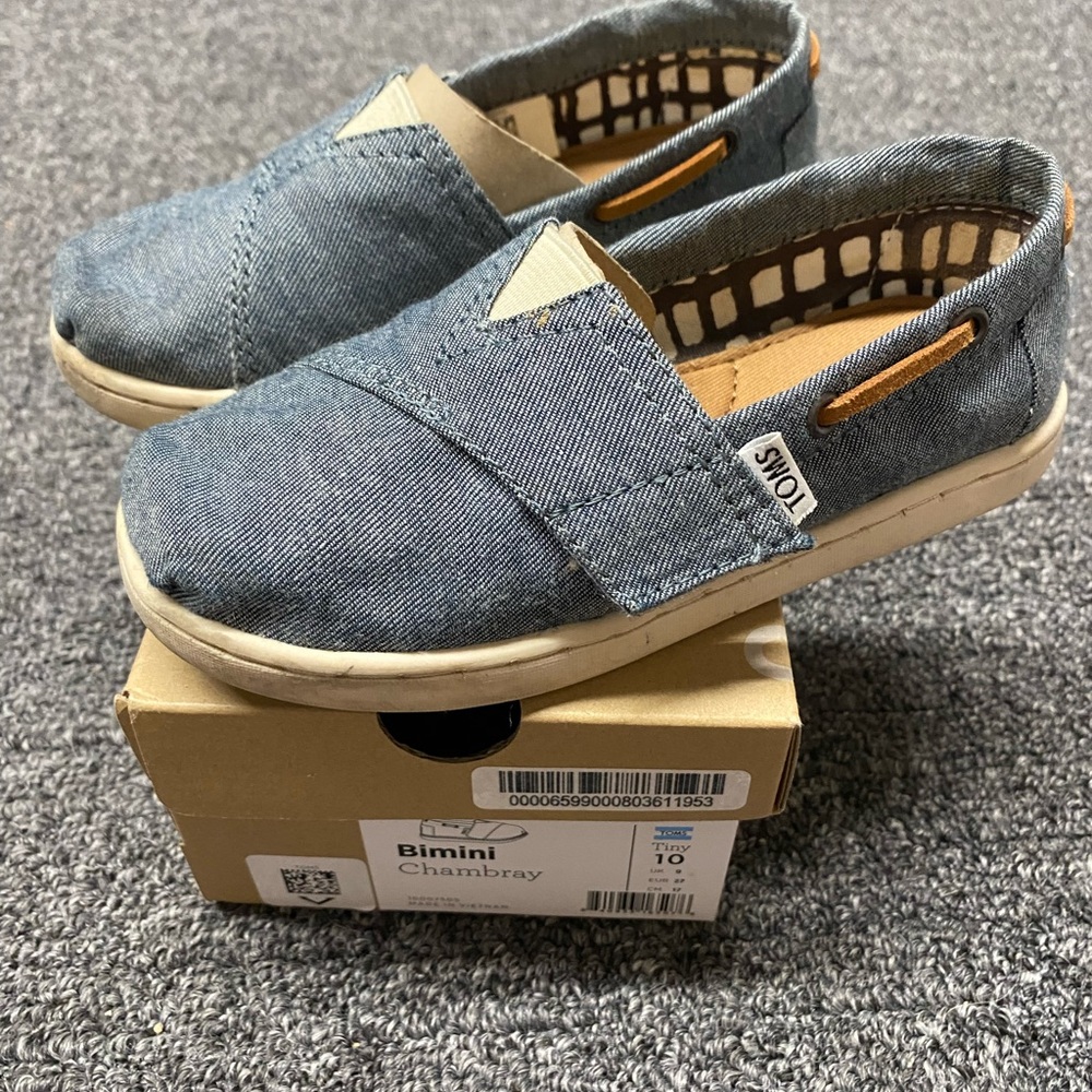 TOMS Bimini slides,  10 toddler, chambray color. With box